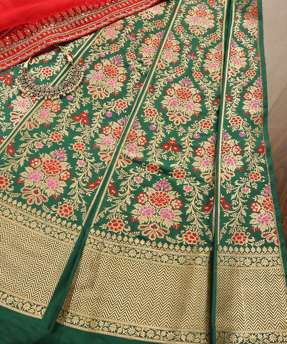 Emerald_Green_Handloom_Pure_Katan_Silk_Kimkhab_Banarasi_Lehenga_Meenakari_WeaverStory_01