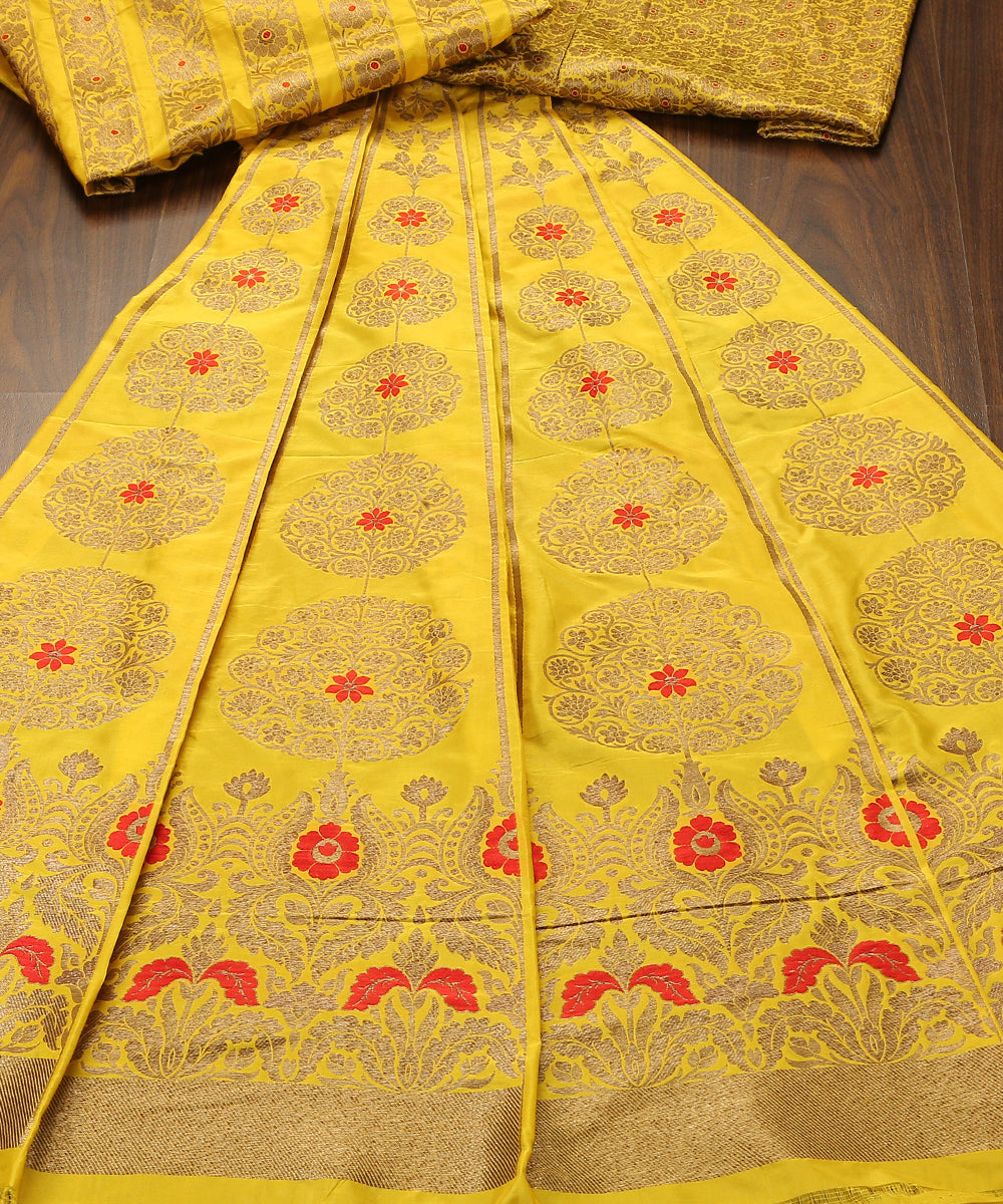 Yellow_Handloom_Pure_Katan_Silk_Banarasi_Lehenga_With_Antique_Zari_And_Meenakari_WeaverStory_02