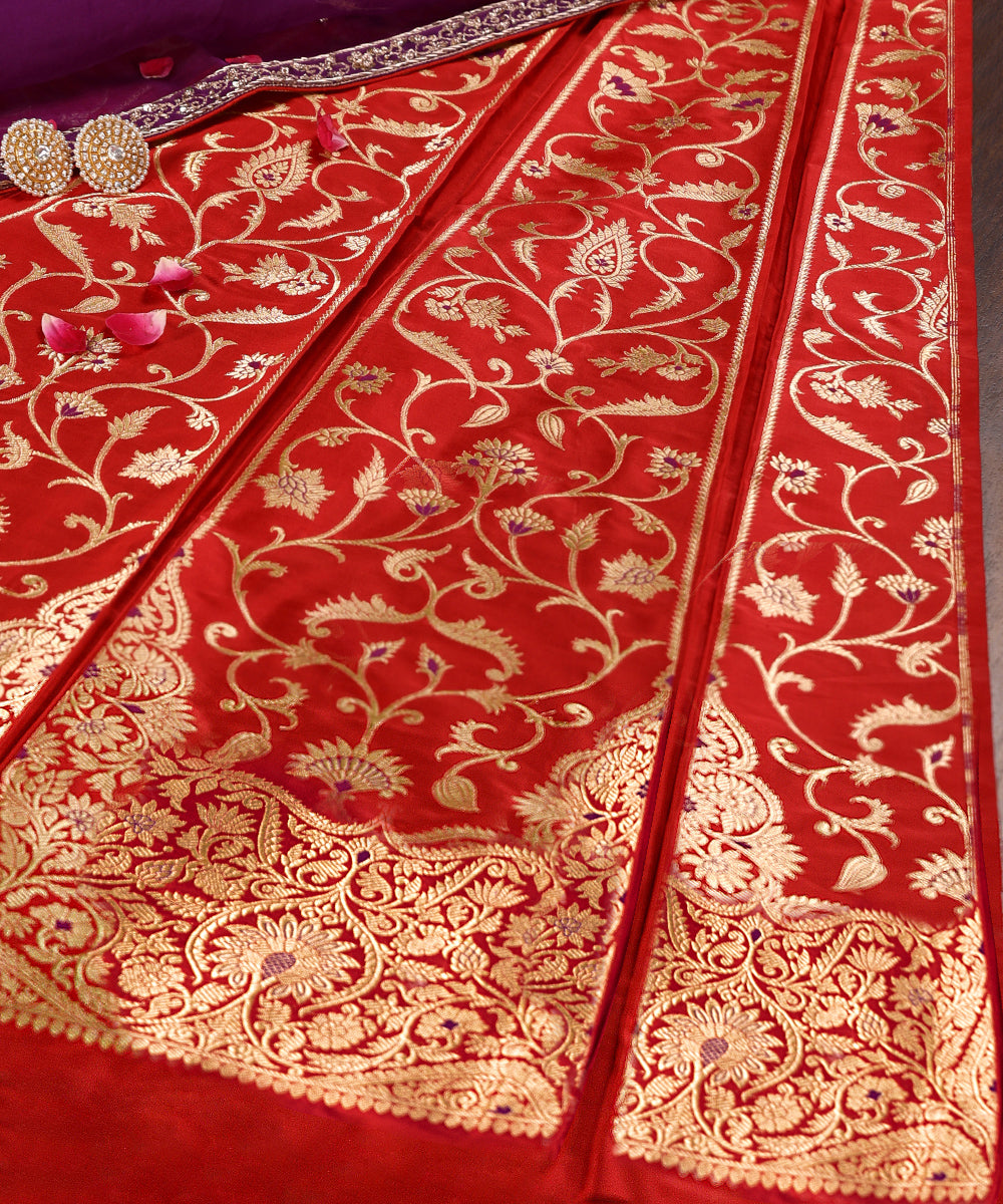 Red_Handloom_Pure_Katan_Silk_Banarasi_Lehenga_With_Cutwork_Weave_WeaverStory_01