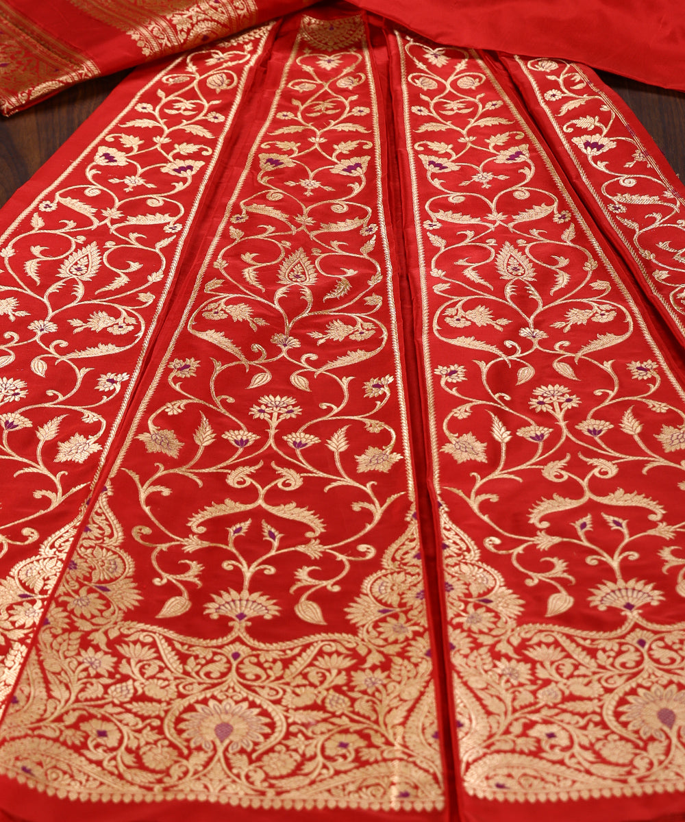 Red_Handloom_Pure_Katan_Silk_Banarasi_Lehenga_With_Cutwork_Weave_WeaverStory_02