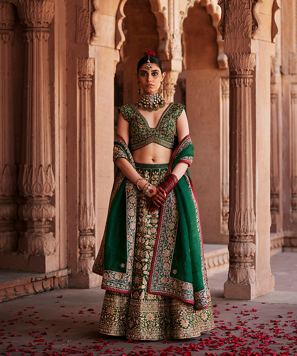 Blooming Dark Green Banarasi Silk Saree With Ethnic Blouse P