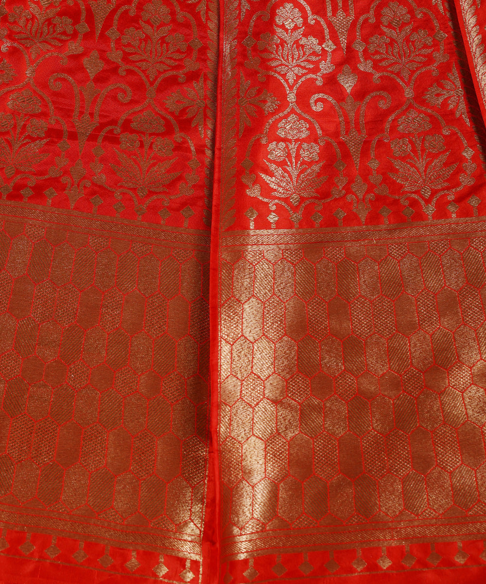 Handloom_Red_Pure_Katan_Silk_Banarasi_Lehenga_With_Antique_Zari_WeaverStory_03