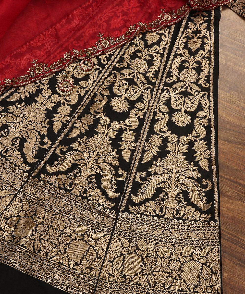 Black_Handloom_Mehraab_Banarasi_Lehenga_with_Zari_WeaverStory_01