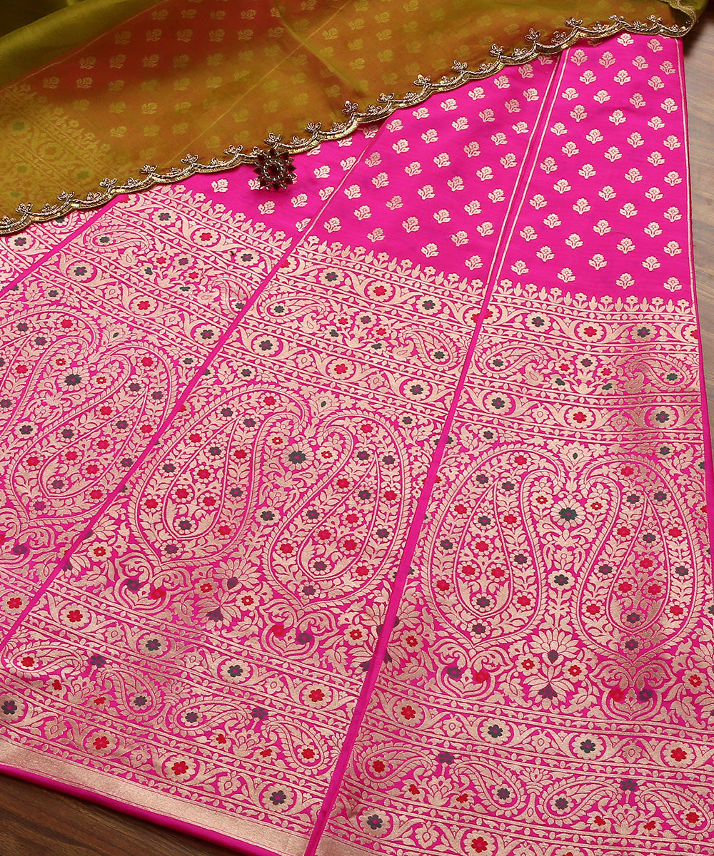 Handloom_Hot_Pink_Pure_Katan_Silk_Banarasi_Lehenga_with_Meenakari_Skirt_Border_WeaverStory_02
