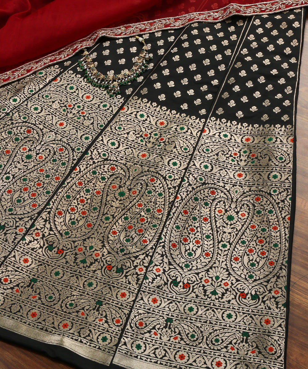 Handloom_Black_Pure_Katan_Silk_Banarasi_Lehenga_With_Meenakari_Paisley_Border_WeaverStory_01