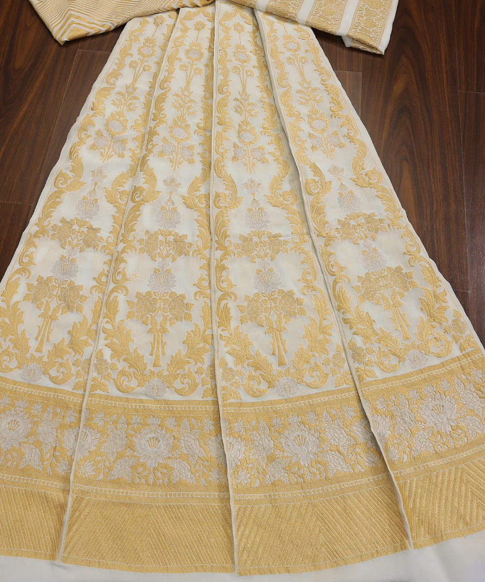 Handloom_White_Pure_Georgette_Banarasi_Lehenga_With_Zari_WeaverStory_02