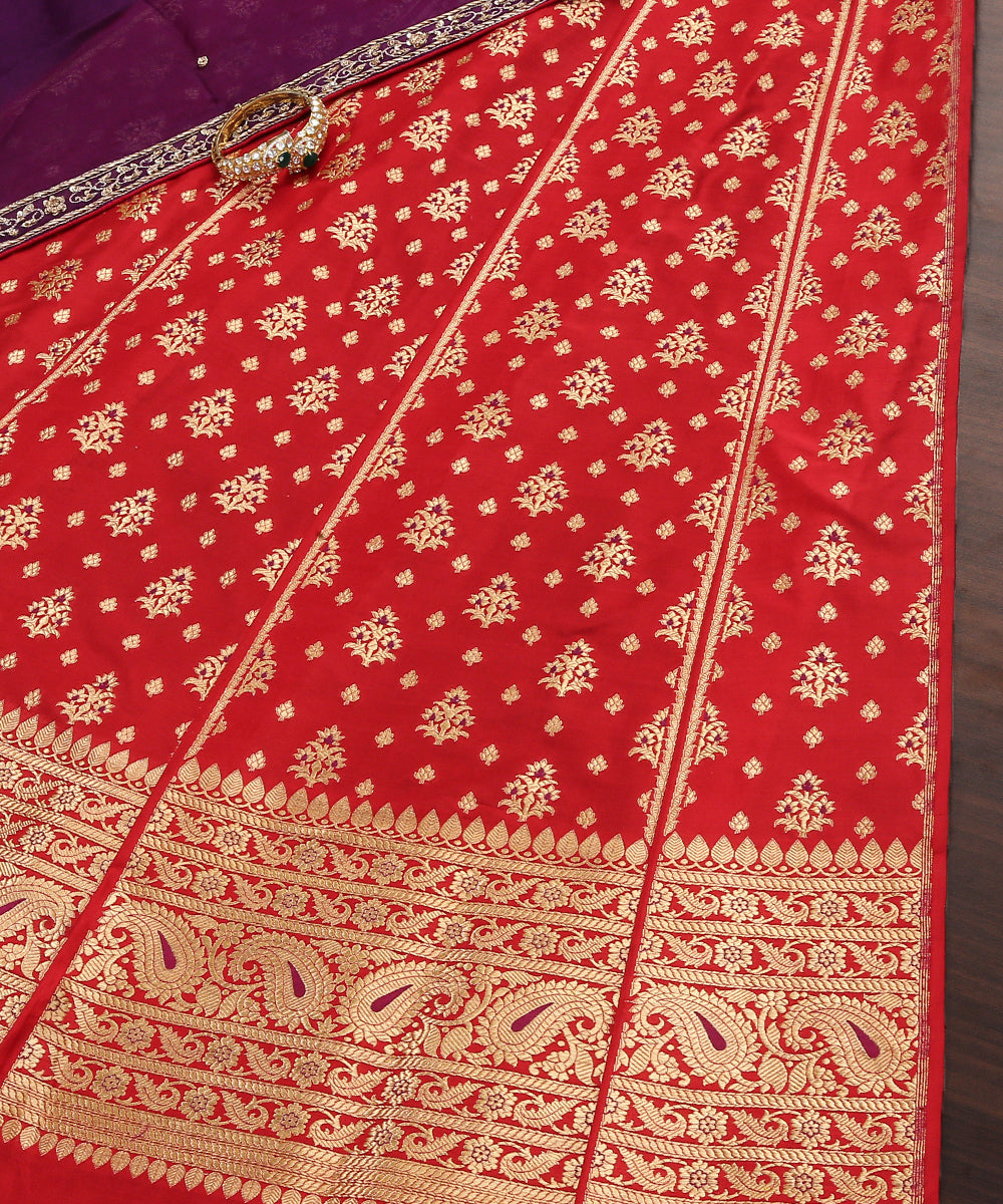 Red_Handloom_Bootidar_Pure_Katan_Silk_Banarasi_Lehenga_WeaverStory_01