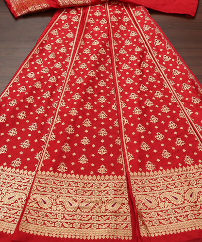 Red_Handloom_Bootidar_Pure_Katan_Silk_Banarasi_Lehenga_WeaverStory_02