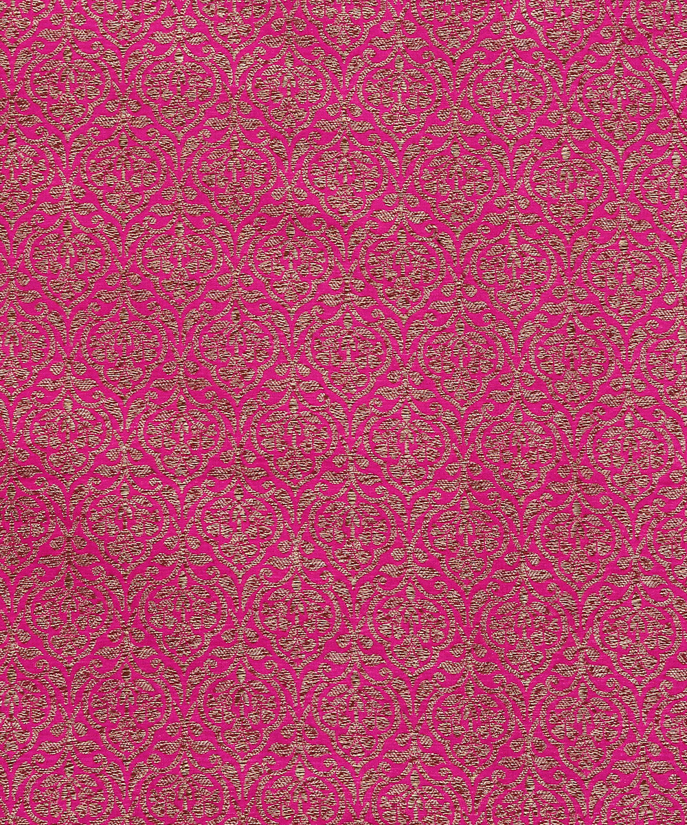 Magenta_Handloom_Antique_Zari_Pure_Katan_Silk_Banarasi_Lehenga_WeaverStory_06