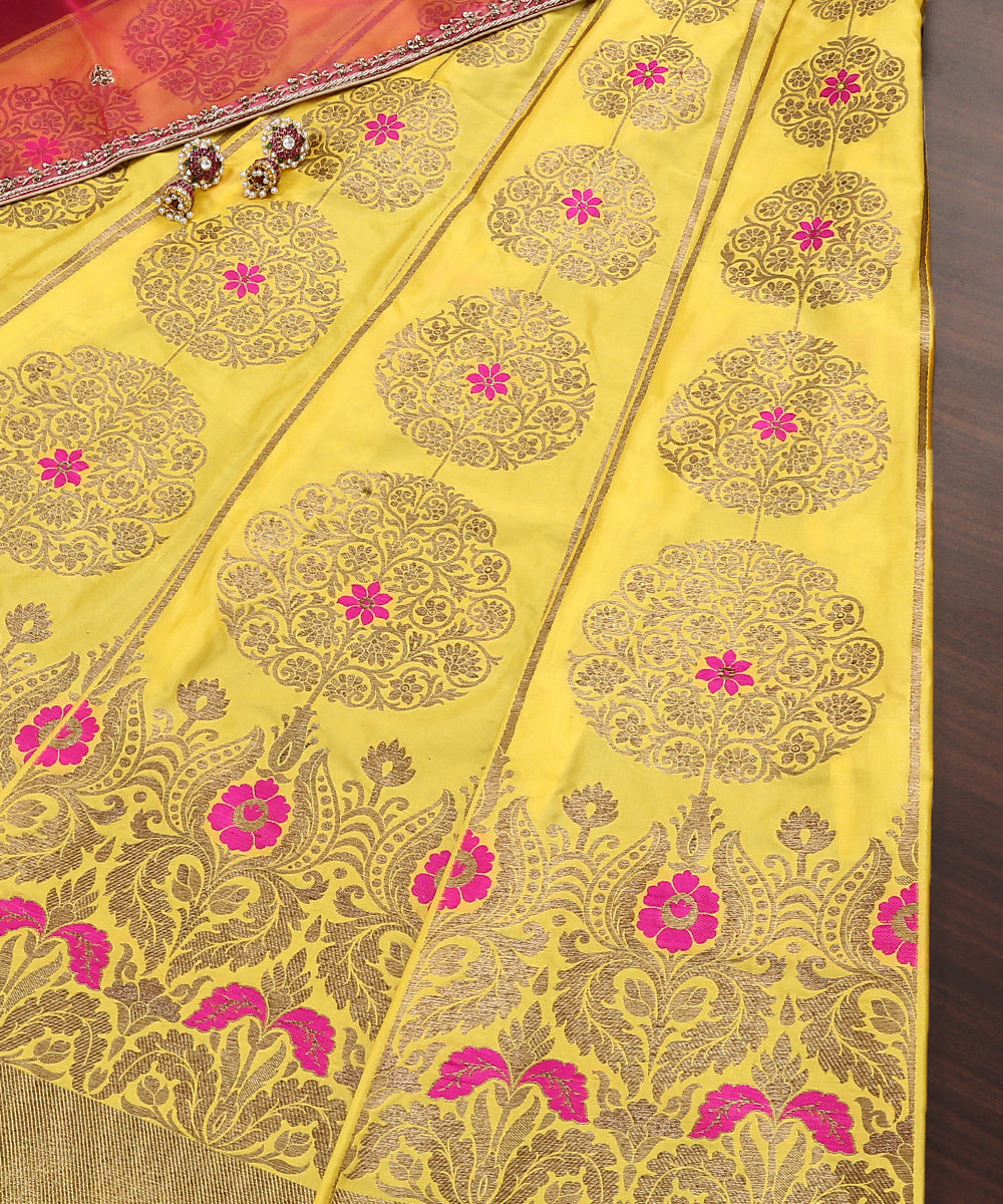 Handloom_Yellow_Pure_Katan_Silk_Banarasi_Lehenga_with_Antique_Zari_and_Meenakari_WeaverStory_01