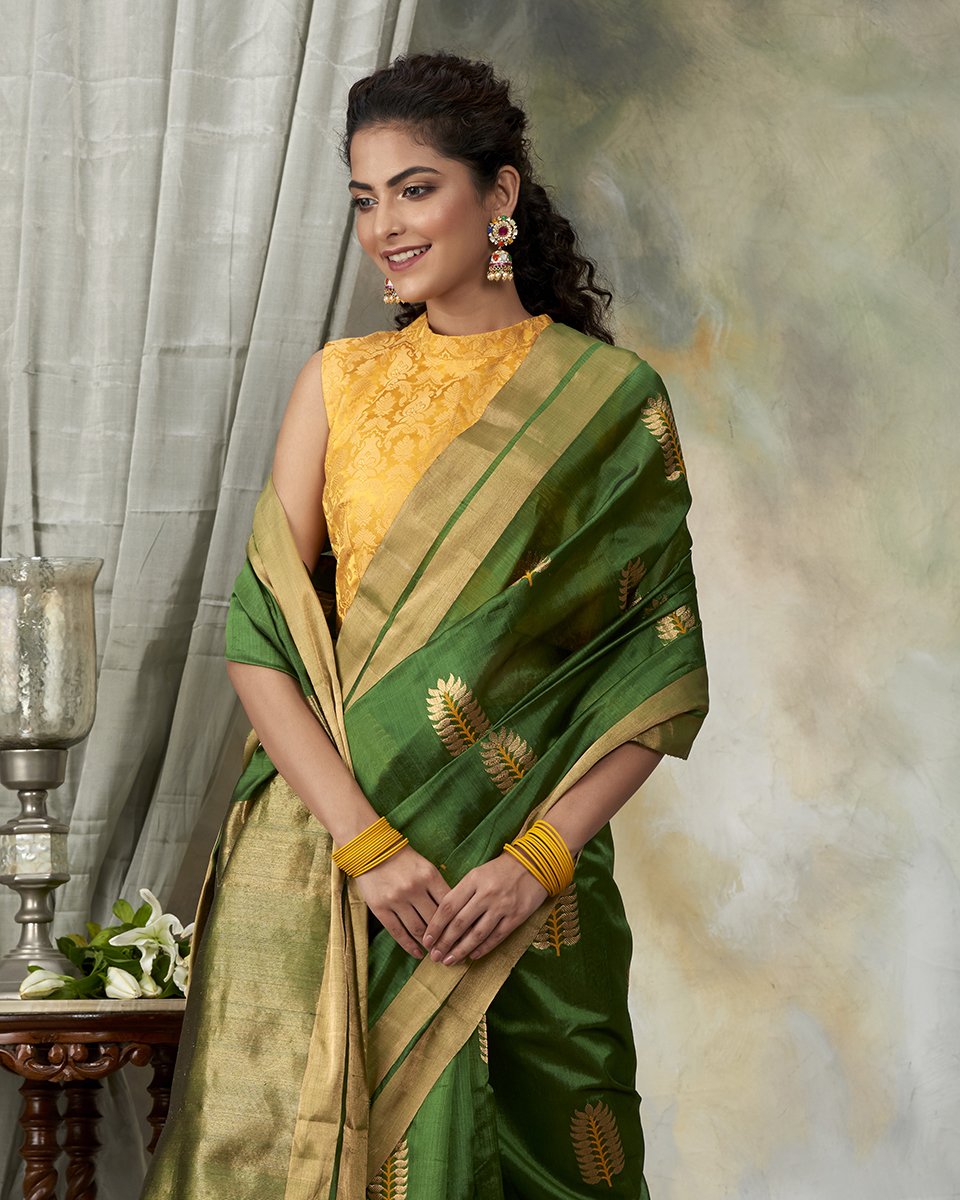 Leaf_Green_Handloom_Chanderi_Silk_Saree_With_Traditional_Motif_WeaverStory_01