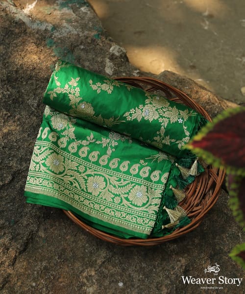 Leaf_Green_Handloom_Kadhwa_Jangla_Katan_Silk_Banarasi_Dupatta_WeaverStory_01