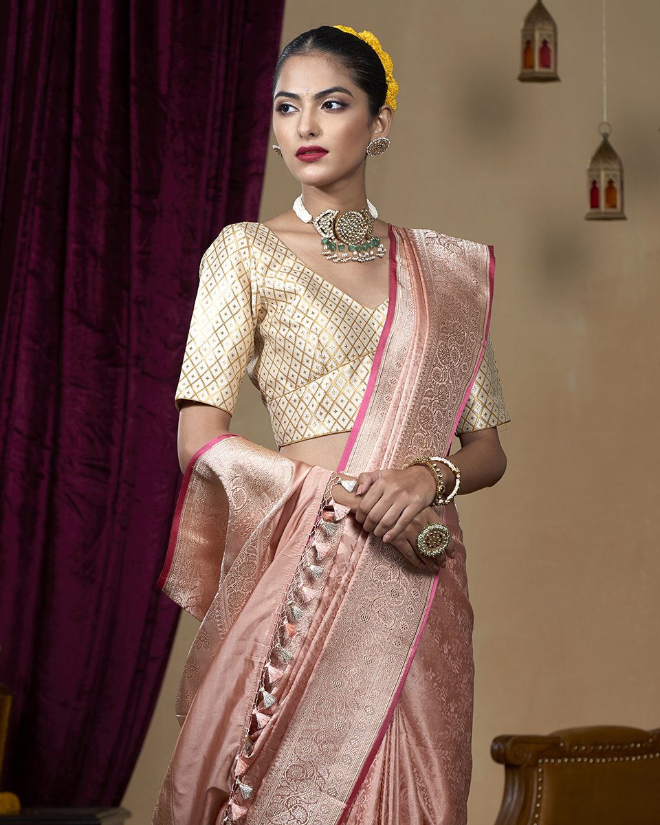 Light_Peach_Handloom_Pure_Katan_Silk_Boota_Tanchoi_Banarasi_Saree_with_Zari_Motifs_WeaverStory_01