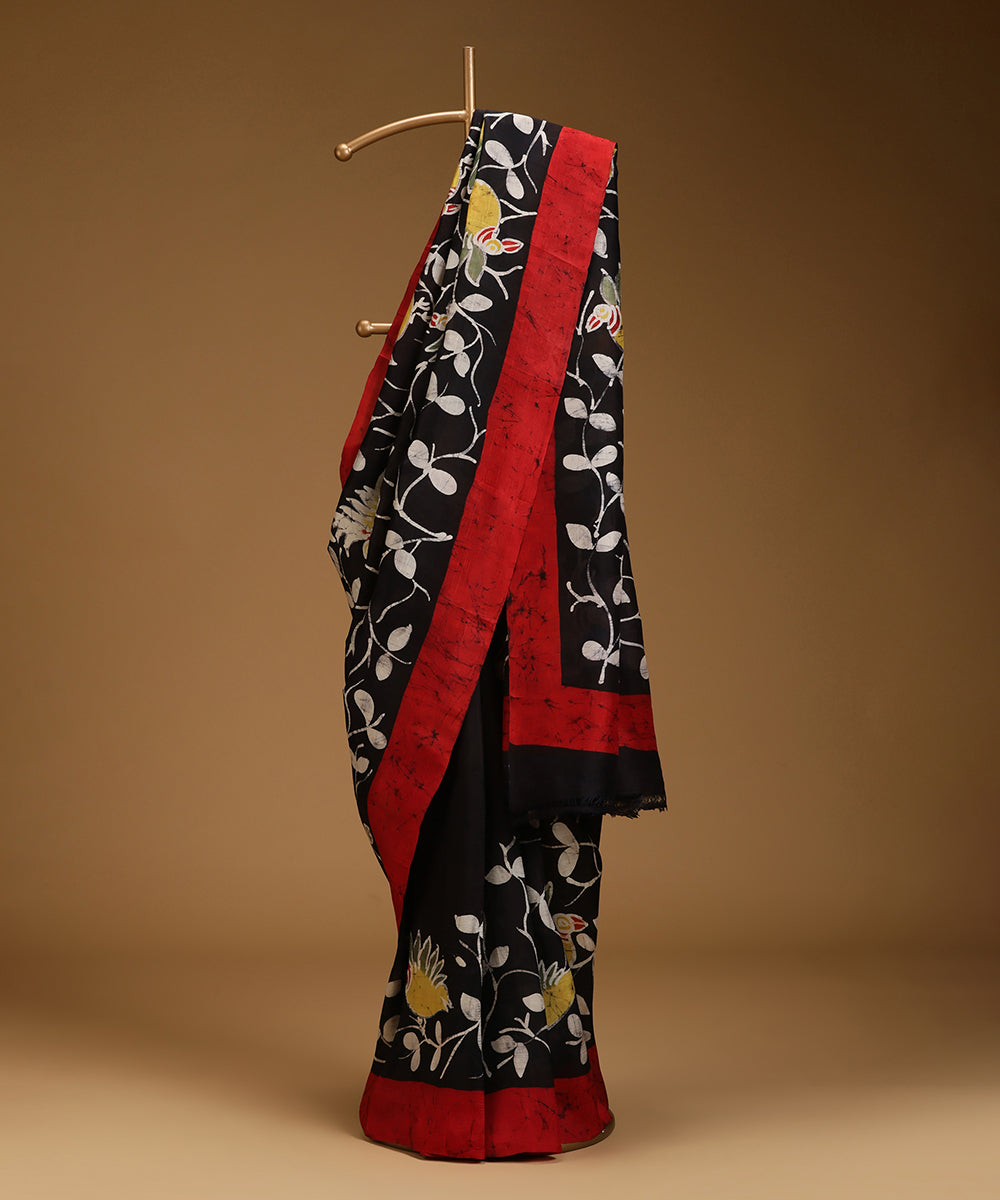 Handloom_Black_Hand_Batik_Pure_Mulberry_Silk_Saree_With_Parrot_Motifs_WeaverStory_01