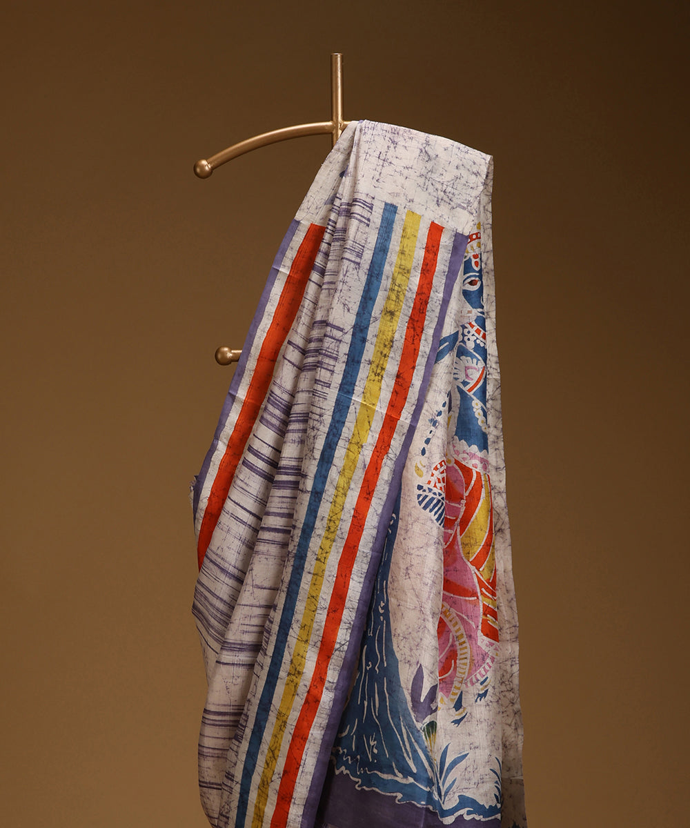 Handloom_Offwhite_and_Light_Purple_Hand_Batik_Mulberry_Silk_Saree_WeaverStory_02