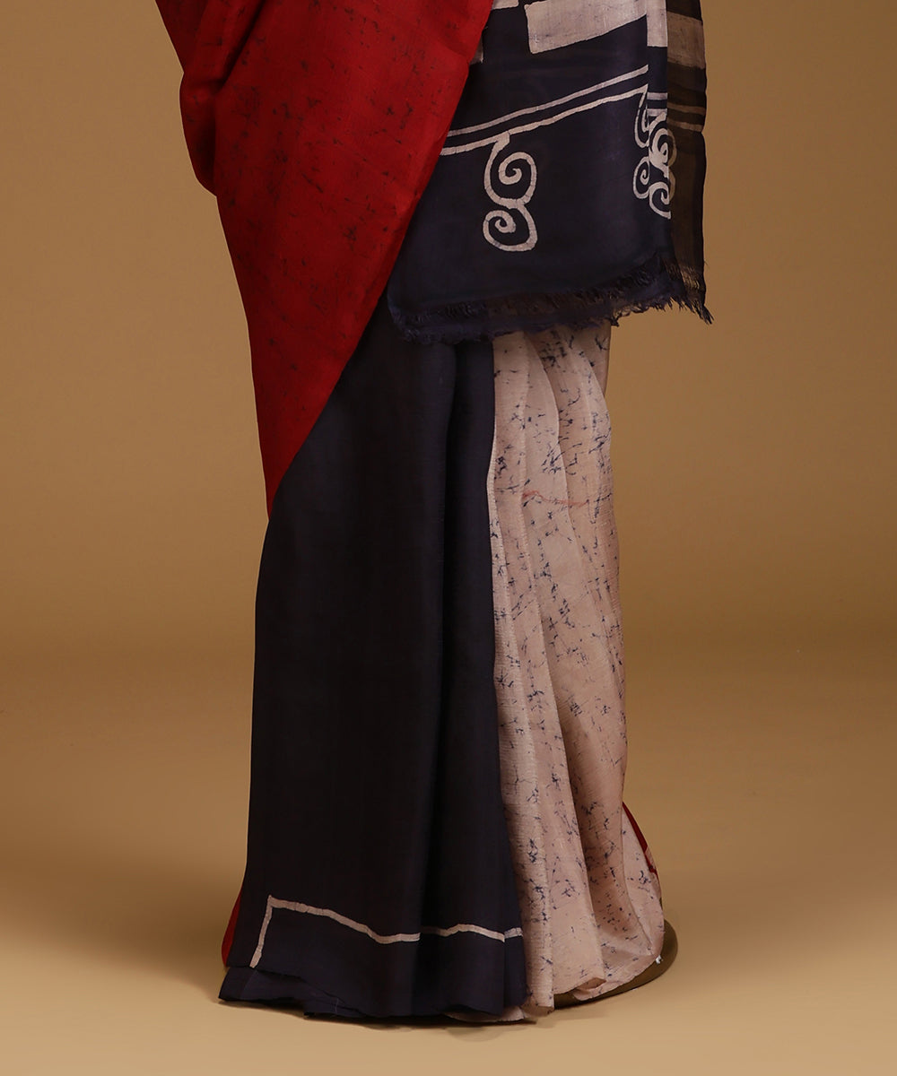Handloom_Red_and_Offwhite_Hand_Batik_Mulberry_Silk_Saee_with_Geometric_Motifs_WeaverStory_03