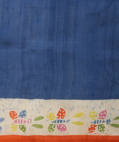 Handloom_Offwhite_and_Blue_Hand_Batik_Mulberry_Silk_Saree_With_Butterfly_Motifs_WeaverStory_06