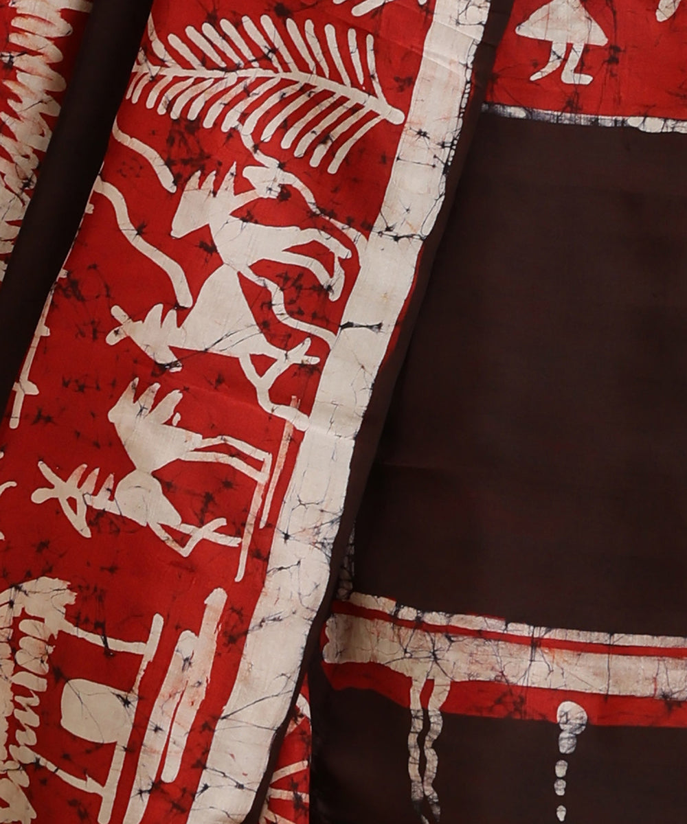 Handloom_Red_and_Brown_Hand_Batik_Mulberry_Silk_Saree_With_Tribal_Motifs_on_Border_WeaverStory_04