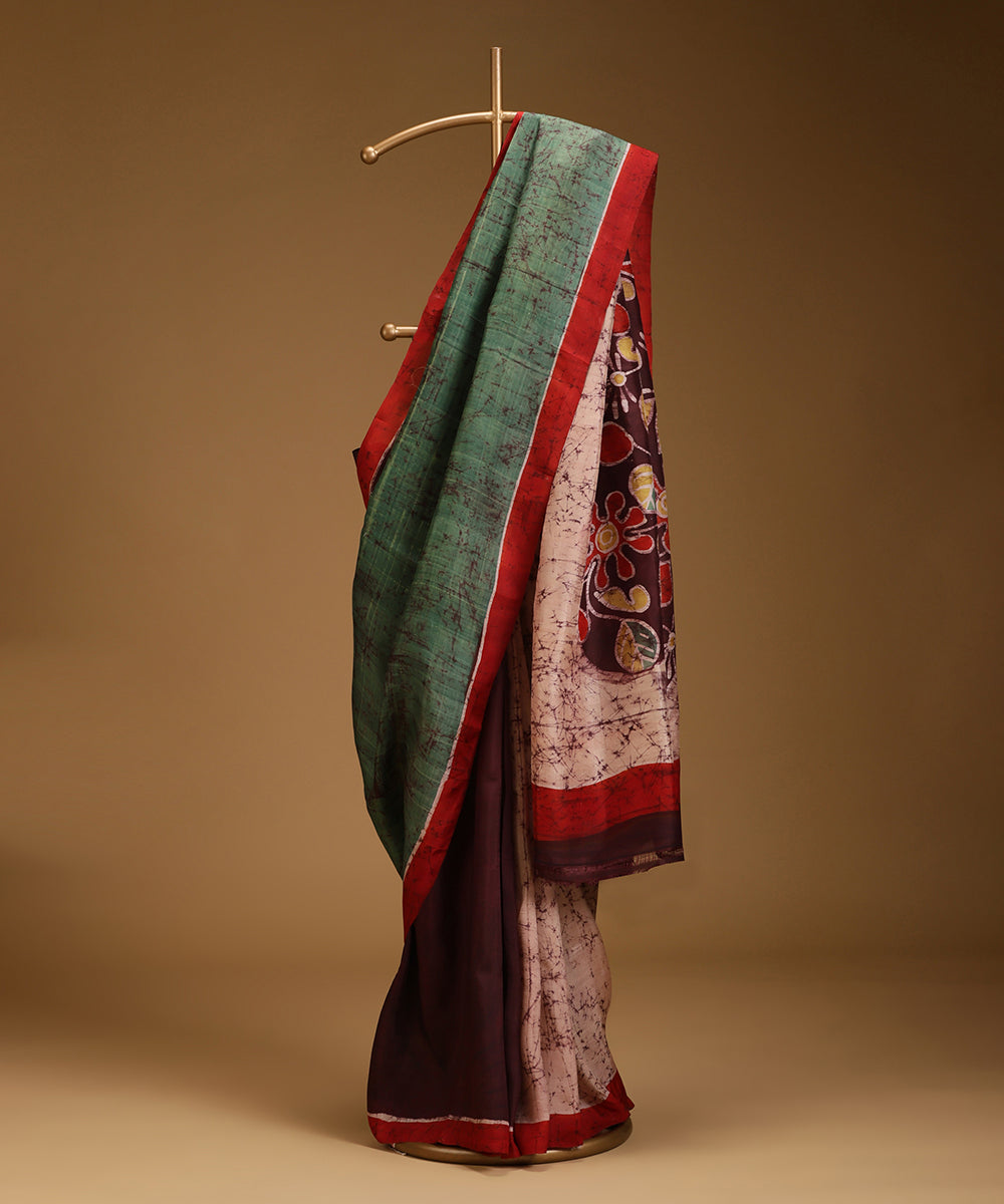 Handloom_Green_and_Light_Peach_Hand_Batik_Mulberry_Silk_Saree_WeaverStory_01