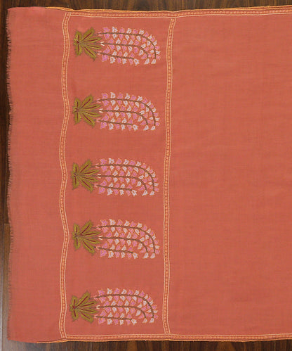 Peach_Floral_Bootidar_Handwoven_Pure_Pashmina_Stole_with_Sozni_Kari_Embroidery_WeaverStory_04