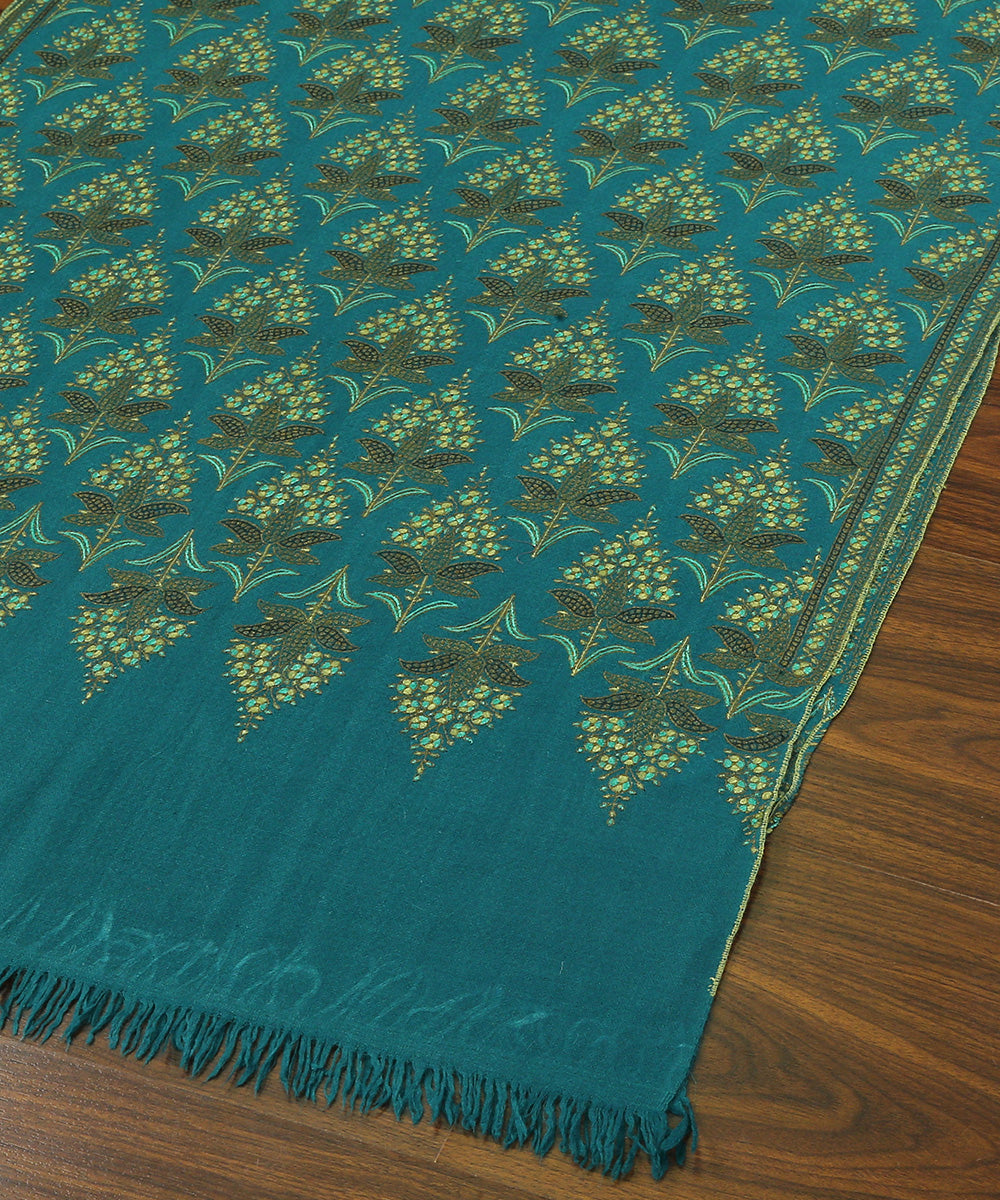Green_Color_Handwoven_Pure_Pashmina_Stole_with_Paper_Mache_Work_WeaverStory_03