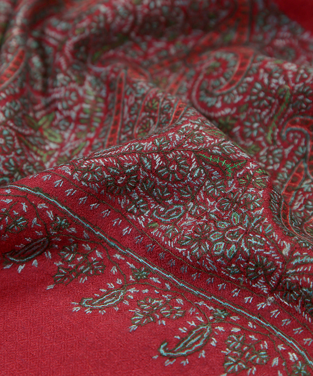 Red_Handwoven_Pure_Pashmina_Stole_with_Sozni_Work_WeaverStory_05