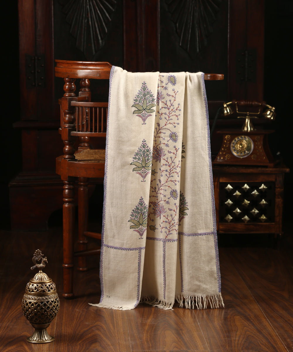 White_Handwoven_Pure_Pashmina_Stole_with_Paper_Mache_Work_WeaverStory_01