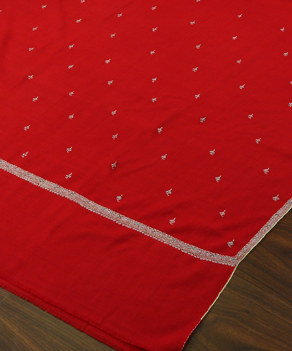 Red_Colored_Handwoven_Pure_Pashmina_Shawl_with_Bootidar_Motifs_WeaverStory_03