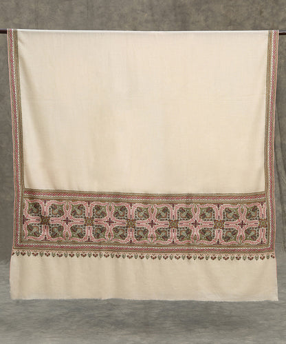 White_Handwoven_Pure_Pashmina_Pashmina_Shawl_With_Heavy_Sozni_Border_WeaverStory_02