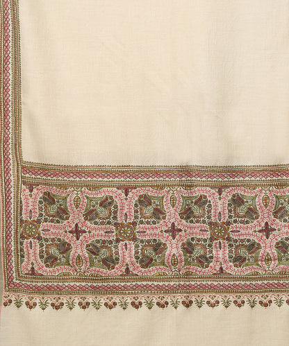 White_Handwoven_Pure_Pashmina_Pashmina_Shawl_With_Heavy_Sozni_Border_WeaverStory_03