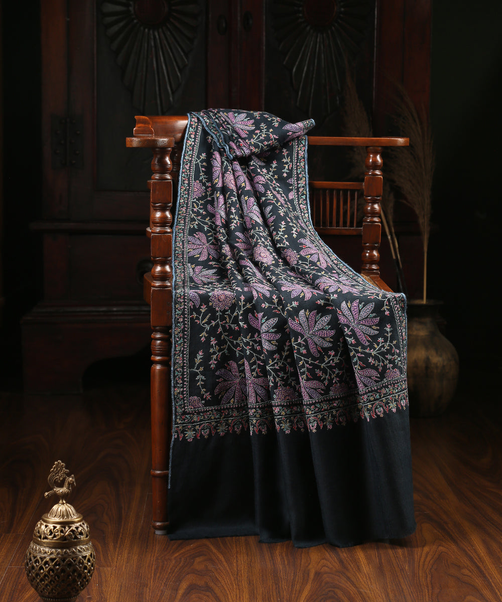 Blue_Handwoven_Pure_Pashmina_Shawl_With_Heavy_Jaal_WeaverStory_01