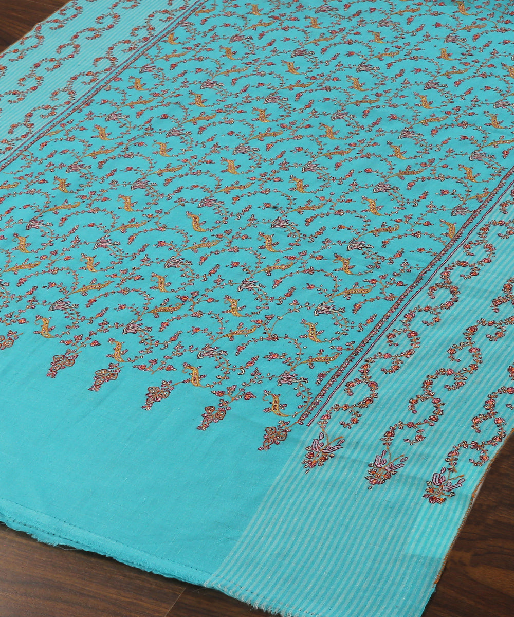 Handwoven_Sky_Blue_Pure_Pashmina_Ladies_Shawl_With_All_Over_Sozni_Design_WeaverStory_03