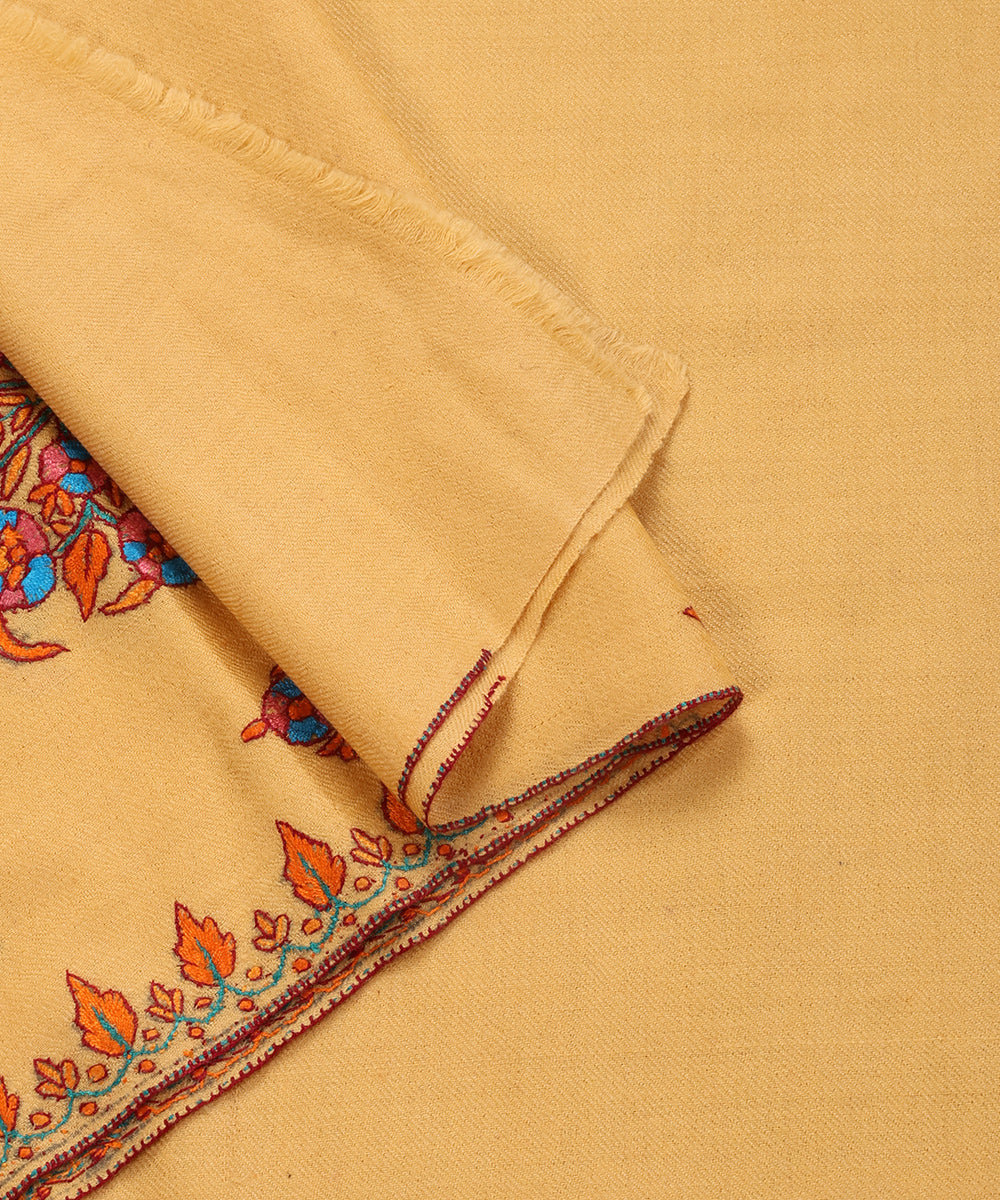 Handwoven_Beige_Pure_Pashmina_Stole_With_Kalamkari_And_Soznikari_WeaverStory_04