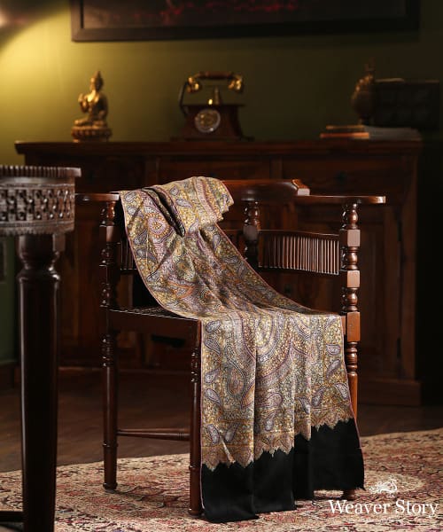 Handwoven_Black_Jamawar_Pure_Pashmina_Shawl_With_Heavy_Soznikari_Work_WeaverStory_01