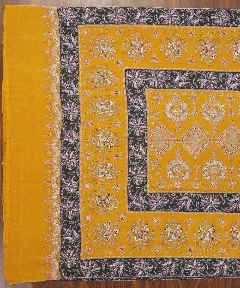 Mustard_Handwoven_Pure_Pashmina_Shawl_With_Soznikari_Work_WeaverStory_02