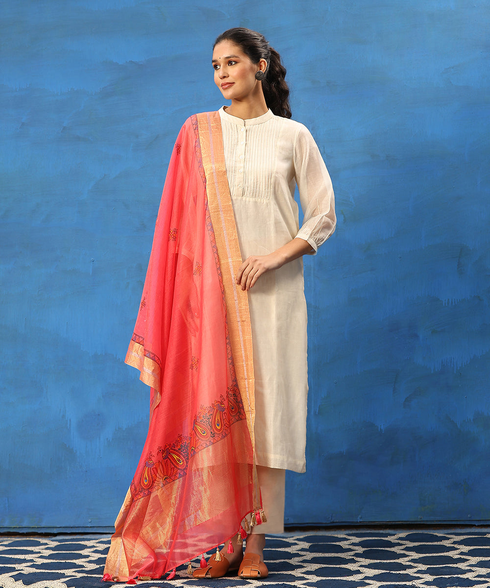 Offwhite_Handloom_Pure_Chanderi_Kurta_Set_With_Madhubani_Hand_Painted_Carrot_Red_Dupatta_WeaverStory_01