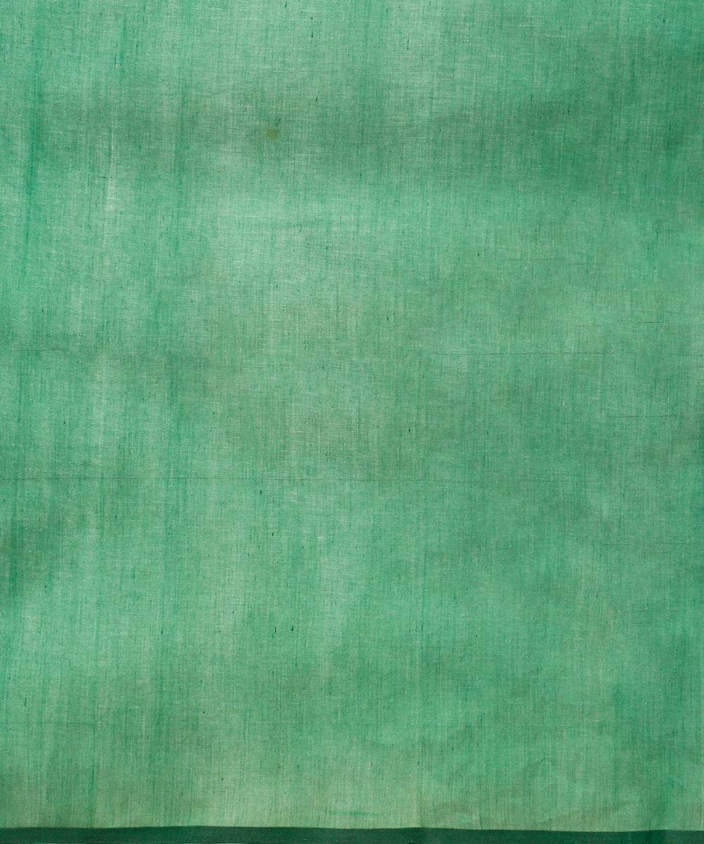 Green_Handloom_Pure_Cotton_Maheshwari_Saree_With_Zari_Stripes_WeaverStory_05