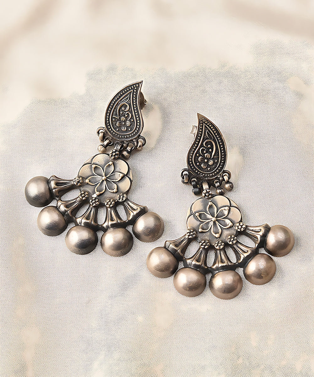 Vrishti_Handcrafted_Pure_Silver_Earrings_WeaverStory_01