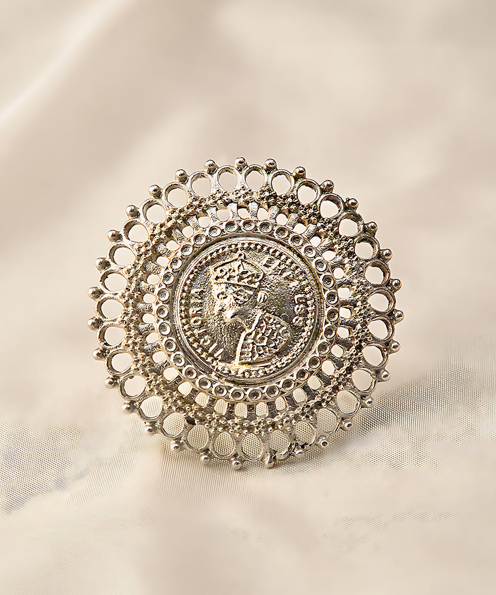 Dareen_Handcrafted_Pure_Silver_Ring_WeaverStory_01