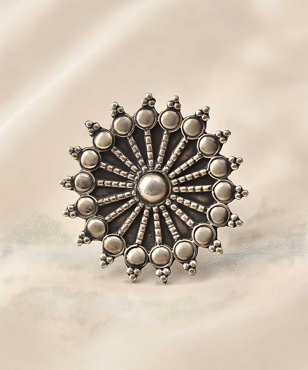 Jude_Handcrafted_Pure_Silver_Big_Ring_WeaverStory_01