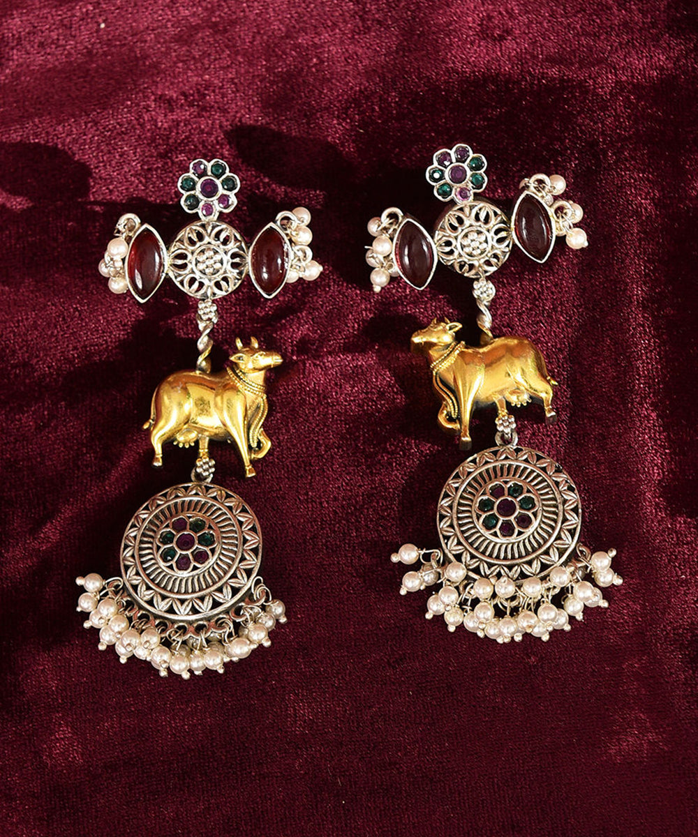 Prahor_Handcrafted_Pure_Silver_Earrings_With_Cow_Motifs_WeaverStory_02