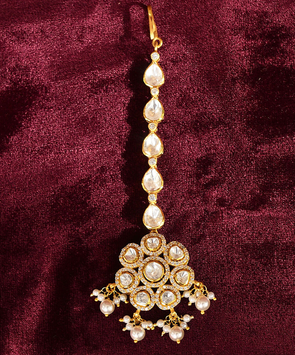Sagara_Handcrafted_Pure_Silver_Maangtika_With_Kundan_And_Moissanite_Polki_WeaverStory_02