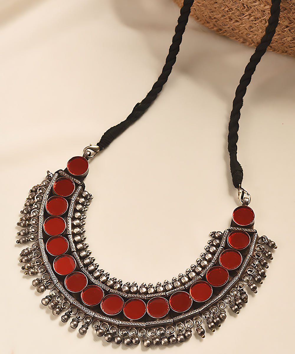 Gamila_Handcrafted_Pure_Silver_Necklace_With_Mirror_Work_WeaverStory_01