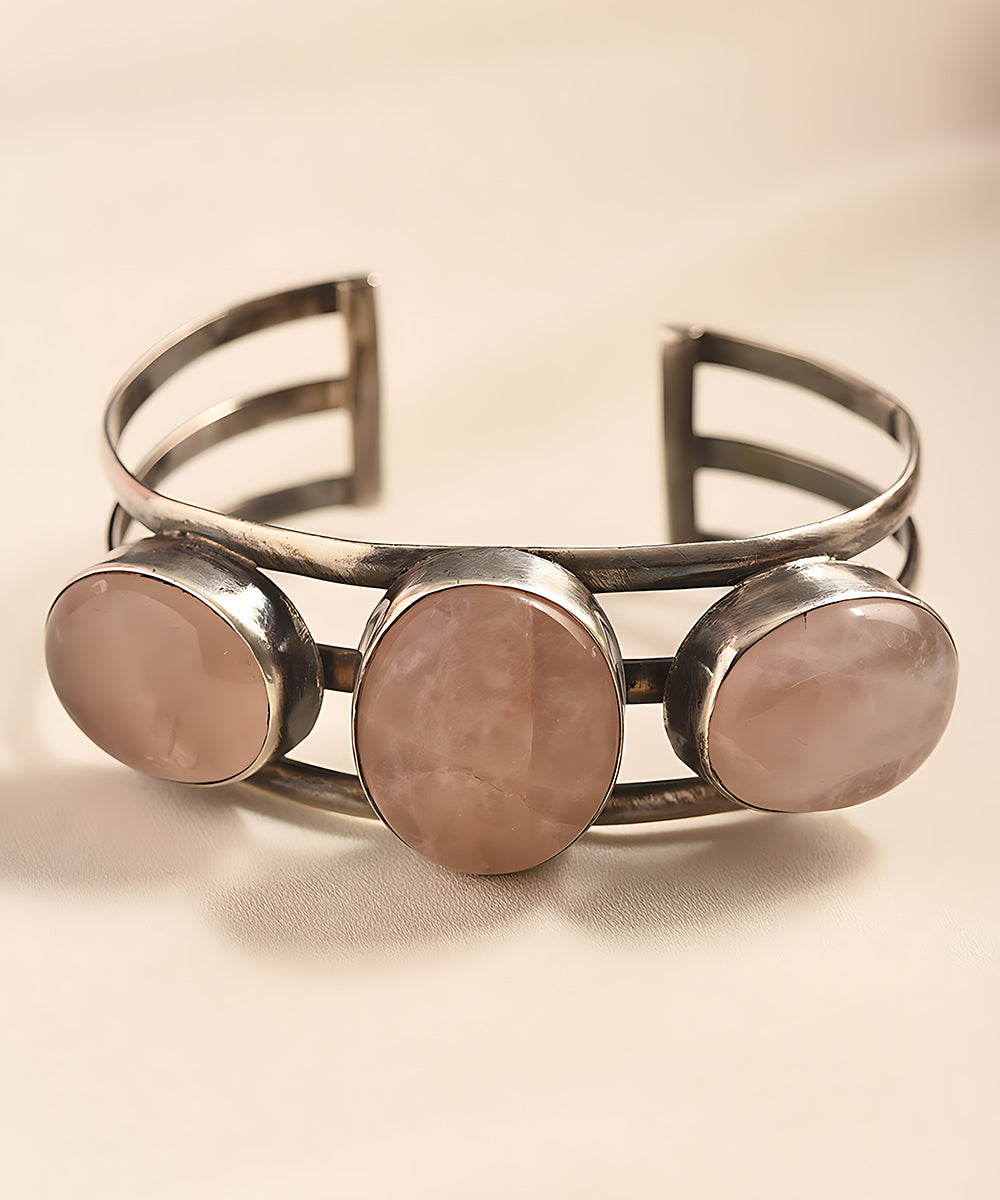 Taima_Handcrafted_Pure_Silver_Bangle_With_Rose_Quartz_WeaverStory_01