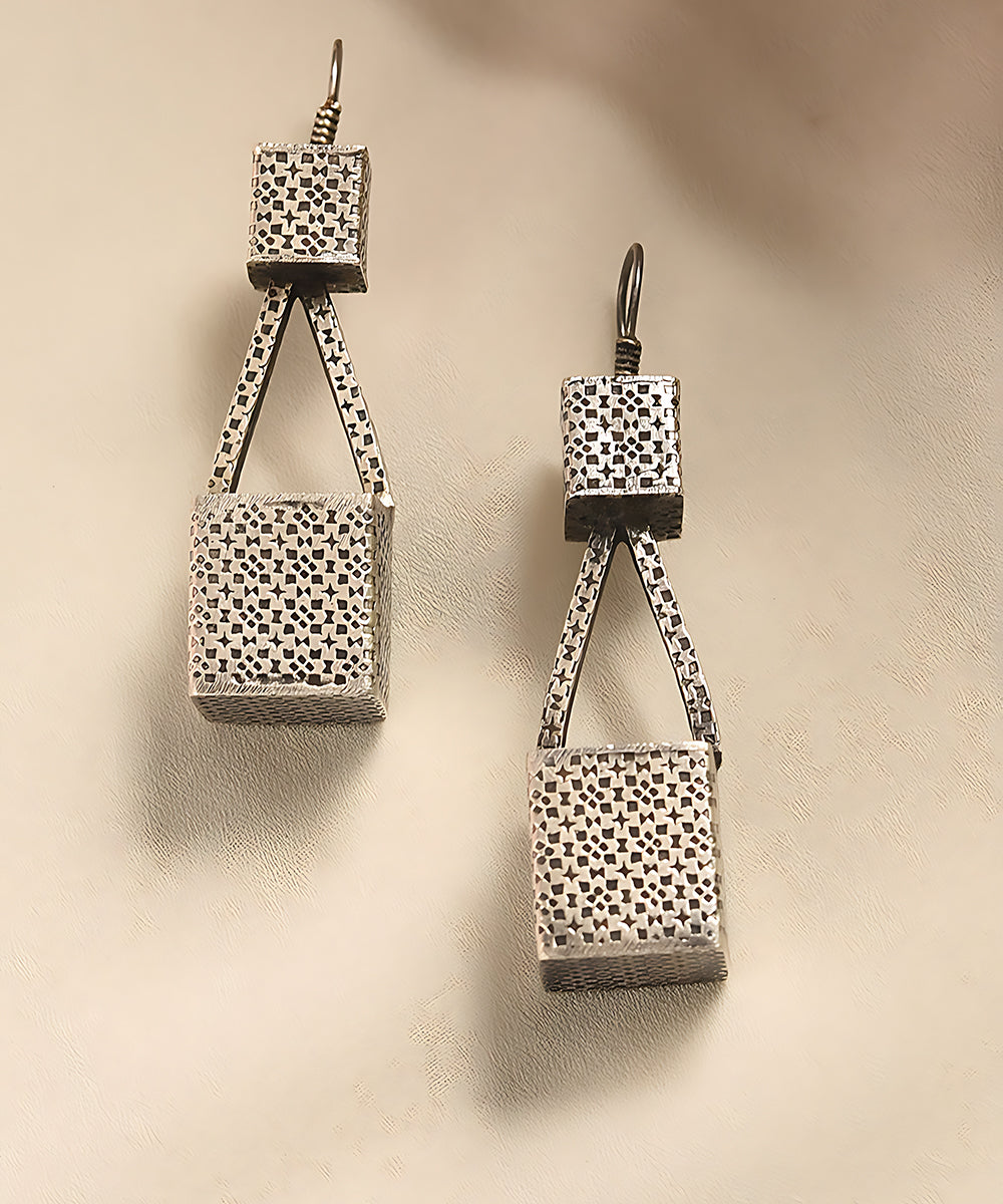 Malak_Handcrafted_Pure_Silver_Earrings_WeaverStory_01
