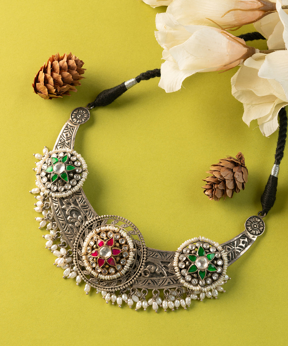 Chika_Handcrafted_Oxidised_Pure_Silver_Necklace_With_Kundan_And_Pearls_WeaverStory_01