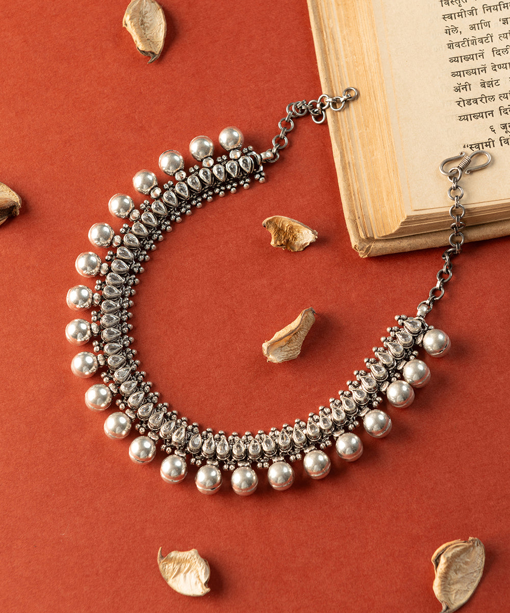 Nevaan_Handcrafted_Oxidised_Pure_Silver_Necklace_WeaverStory_01