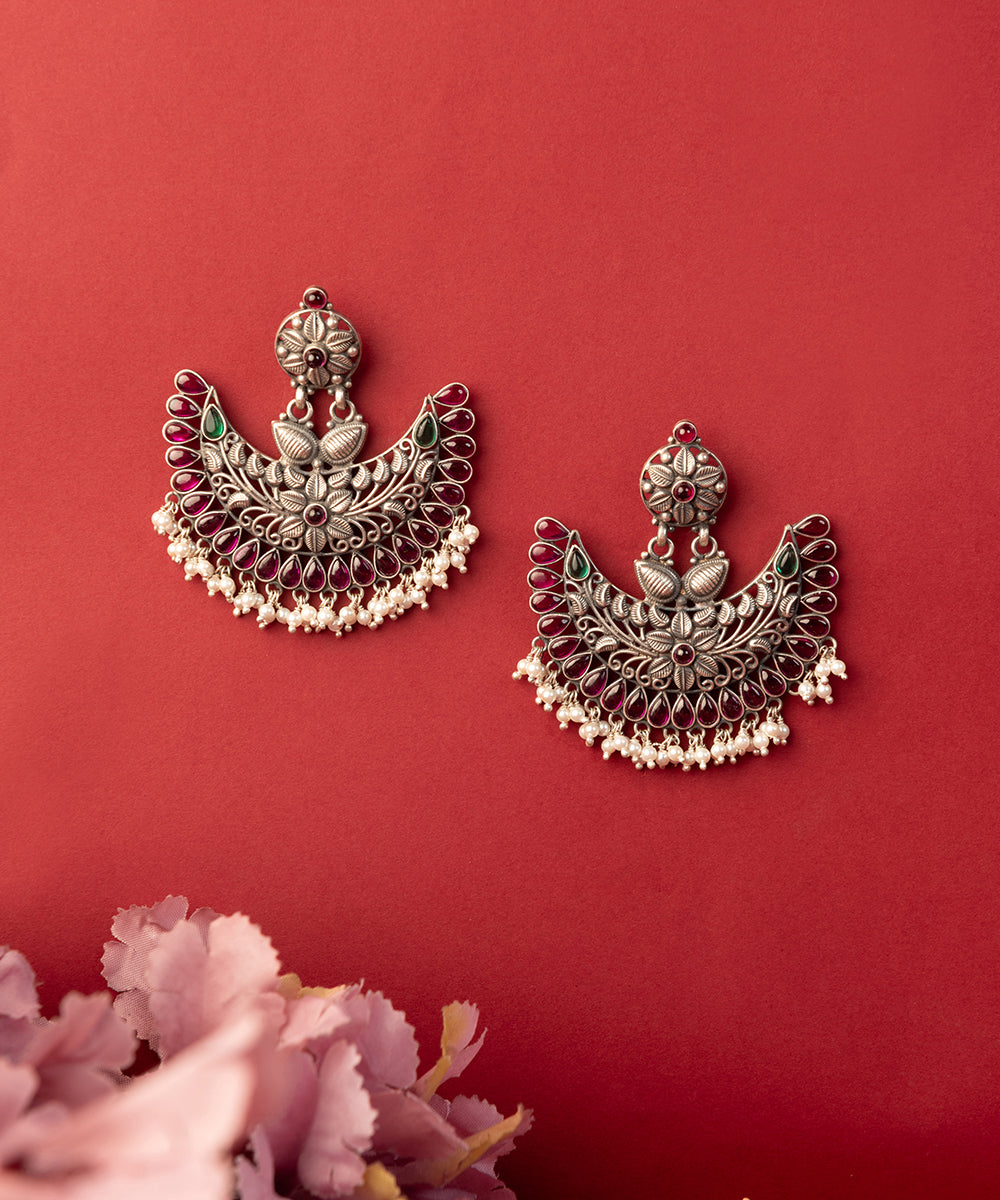 Ruli_Handcrafted_Oxidised_Pure_Silver_Earrings_With_Kempstones_And_Pearls_WeaverStory_01