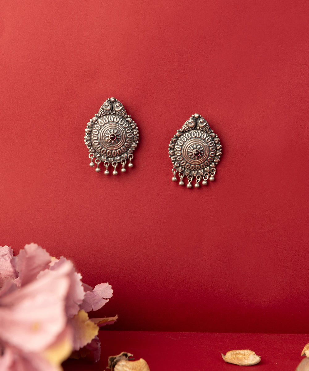 Abani_Handcrafted_Oxidised_Pure_Silver_Earrings_With_Kempstones_WeaverStory_01