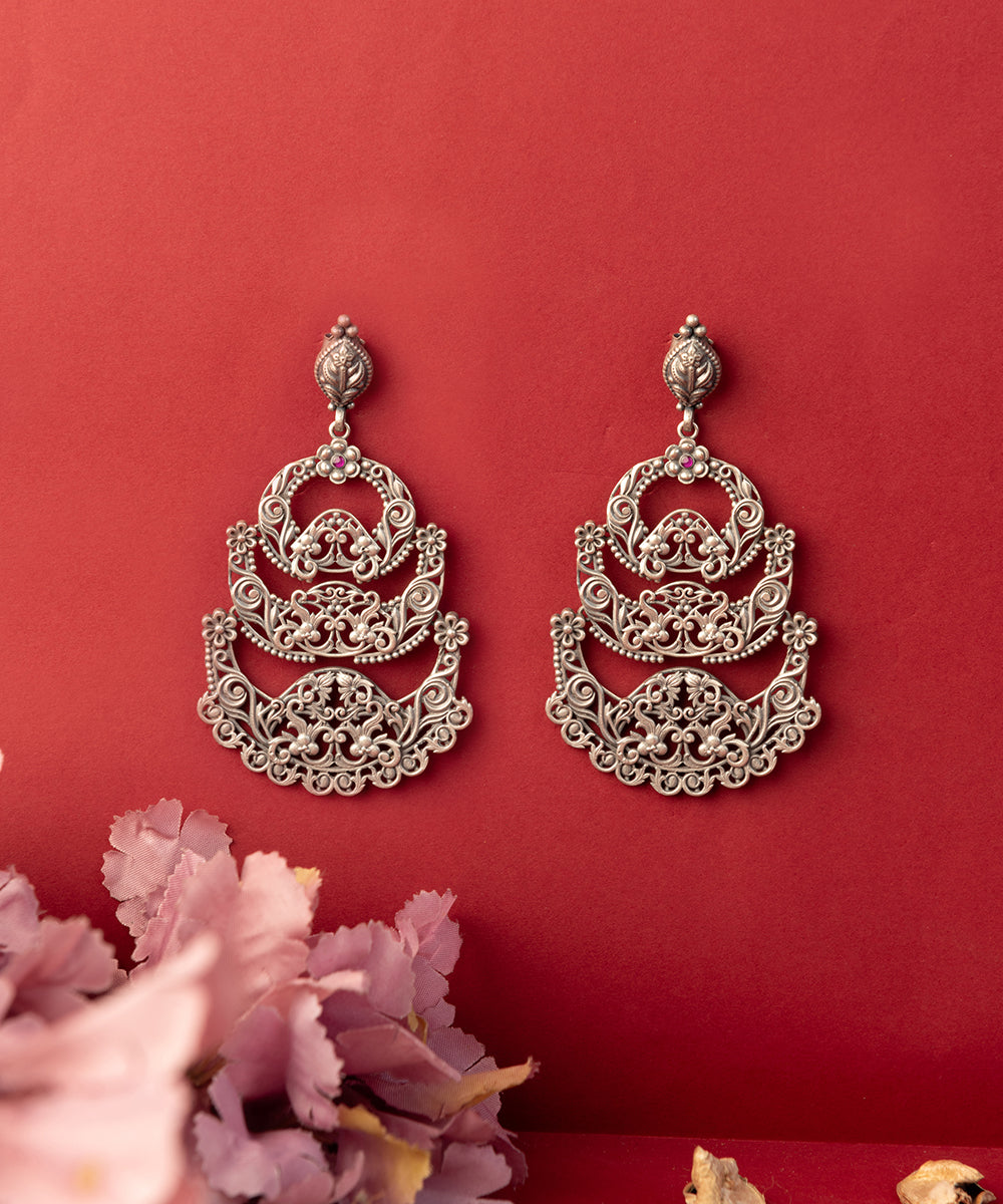 Piyasi_Handcrafted_Oxidised_Pure_Silver_Earrings_WeaverStory_01